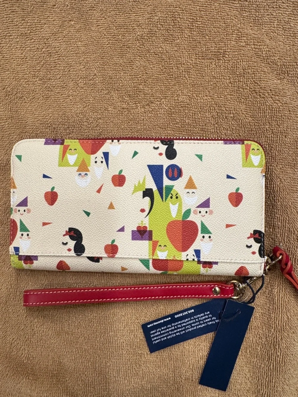 DISNEY SNOW WHITE DOONEY AND BOURKE WRISTLET WALLET